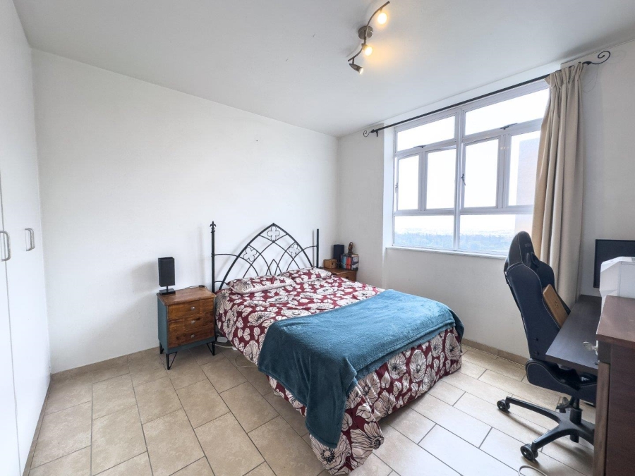2 Bedroom Property for Sale in Loevenstein Western Cape